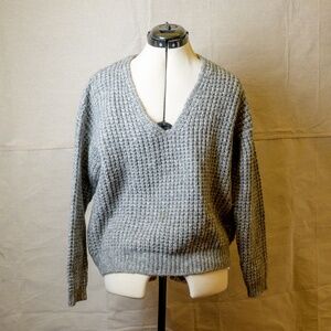 Wilfred Aritzia thick rib-knit textured gray heather alpaca-blend V-neck sweater